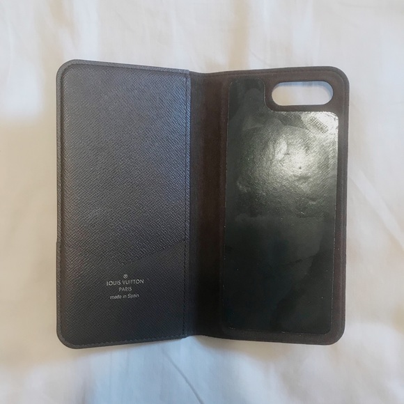 Louis Vuitton Folio Case - Picture 3 of 3